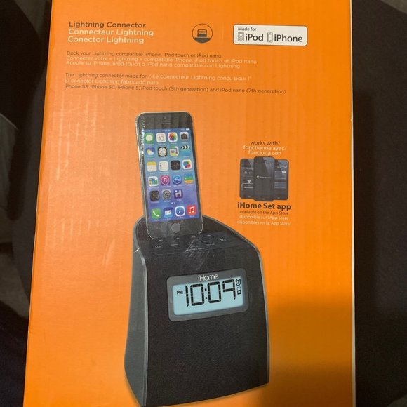 iHome iPL22GC Lightning Clock Radio for iPhone/iPod - Picture 5 of 5